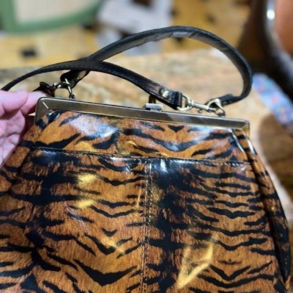Patricia Nash Tiger Like New Leather Bag Purse (One missing stud on Bottom) - Picture 5 of 9